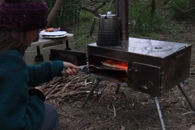 Winnerwell® Woodlander 薪焼きピザオーブン キャンプ用ストーブ